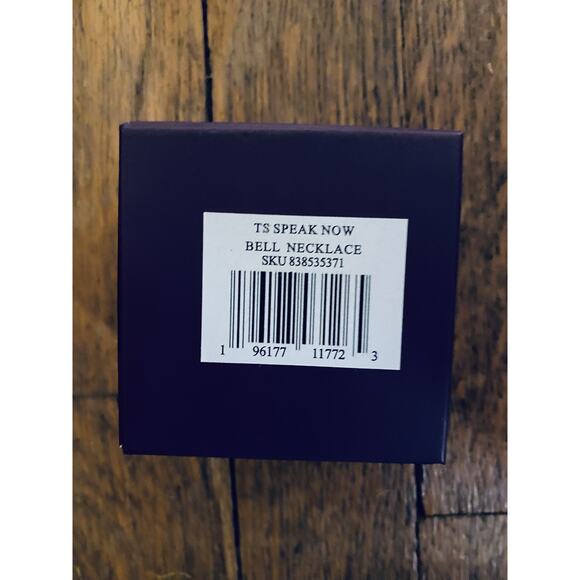 Brand New Official Taylor Swift SPEAK NOW TV XIII Bell Necklace 18k Gold Plated - Picture 4 of 7